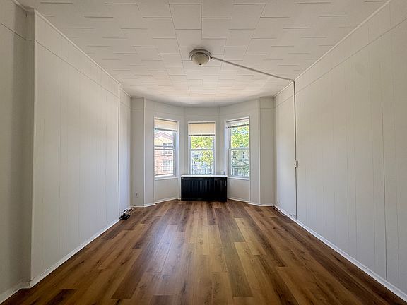 4th image of 133 Boyd Ave #4