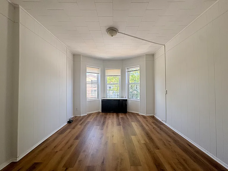 133 Boyd Ave #2 — Photo 4