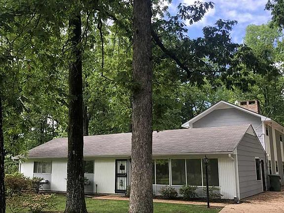 5th image of 3323 Panorama Dr SE