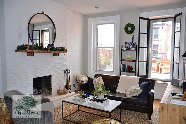 Rented by Oak Tree LLC | media 46