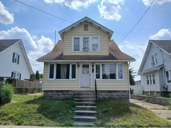 1804 Huddell Ave, Upper Chichester, PA 19061