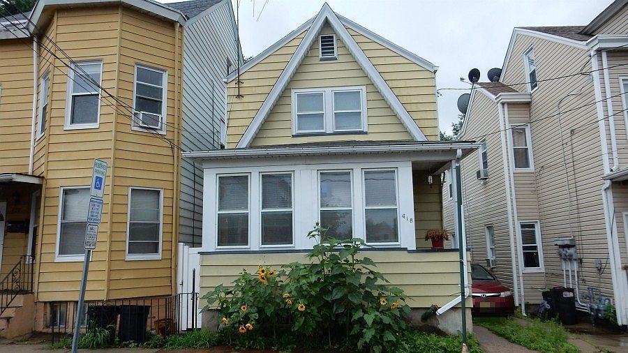 1st image of 418 Sussex St