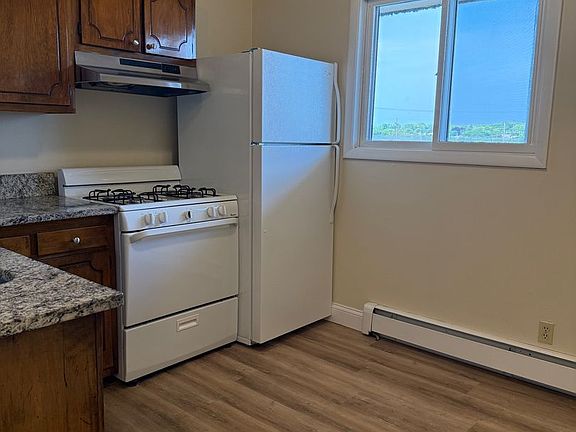 2nd image of 747-751 Aurora Ave #7473