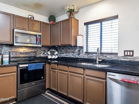 5th image of 12525 W Willow Ave