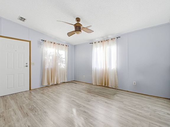 5th image of 1730 Balsam Ave