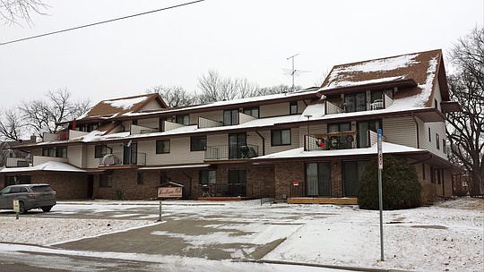 1st image of 414 4th Ave S APT 3