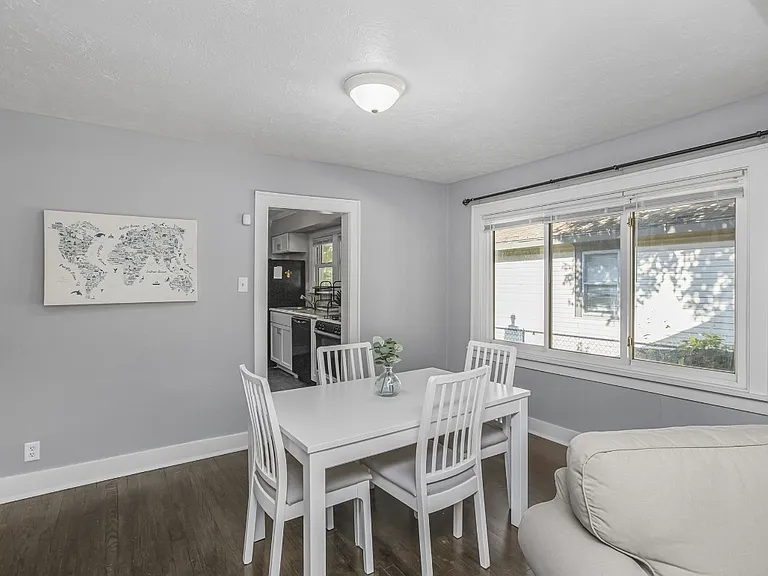1342 Miner St — Photo 16