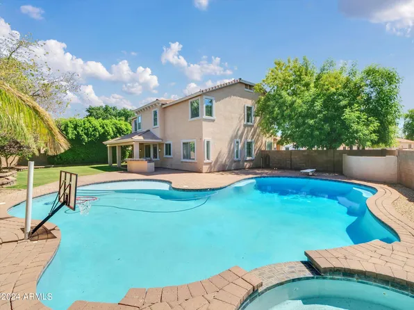 934 N BALBOA Court, Gilbert, AZ 85234