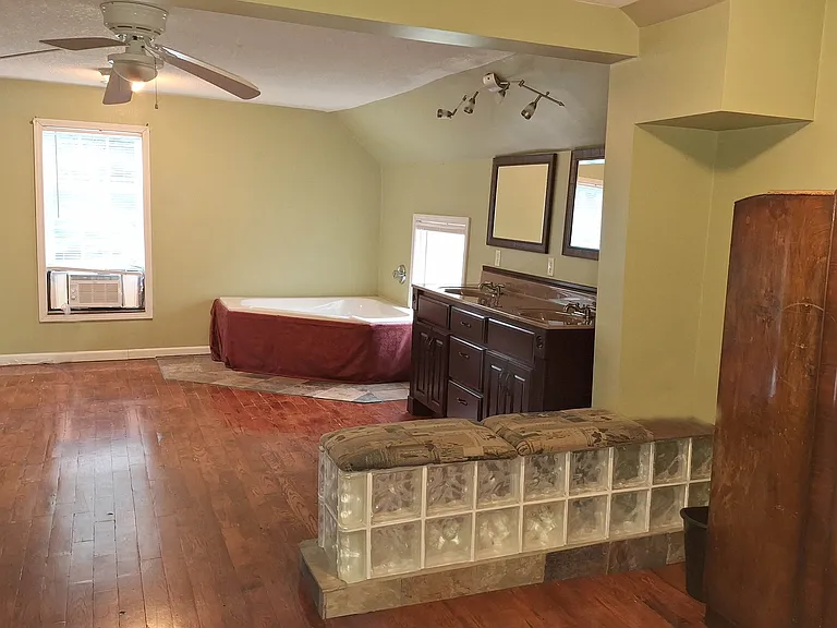 1305 Unity St — Photo 14