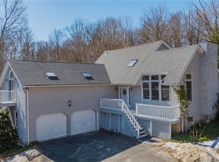 940 Bassett Rd, Watertown, CT 06795