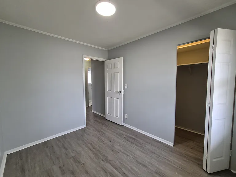3747 Ireland Dr — Photo 10