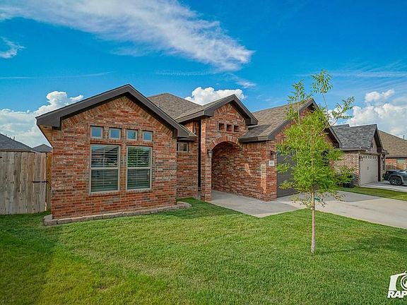 2nd image of 1043 Lumina Ct