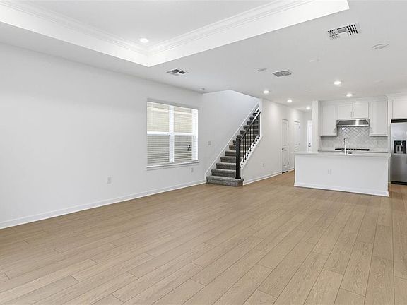 4th image of 6255 Broad Field Ave