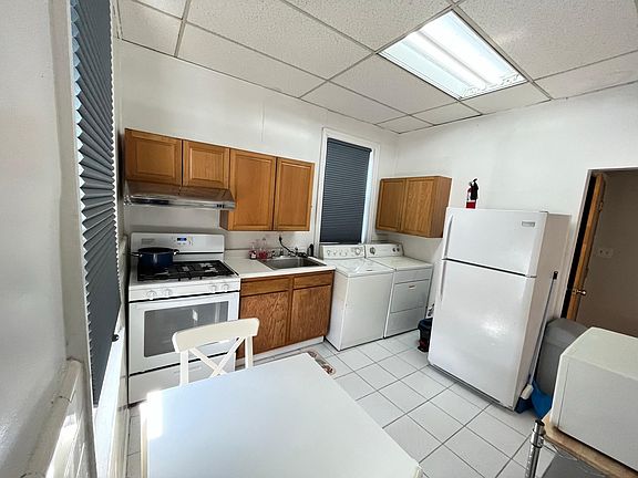 3rd image of 1442 S Broad St #3