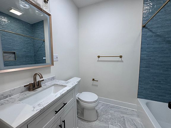 4th image of 4636 N Hamilton Ave #1R
