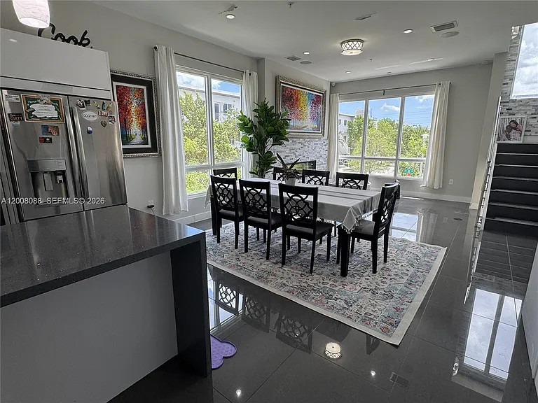 10331 NW 64th Ln — Photo 8