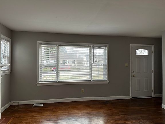 4th image of 635 Longview Dr