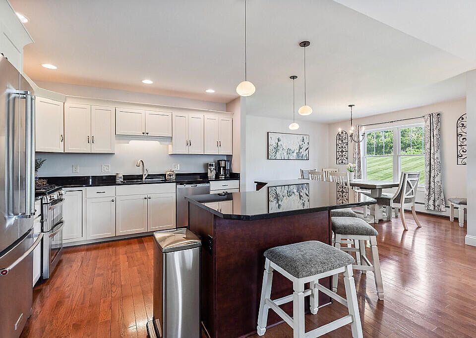 1st image of 9 Fieldstone Drive