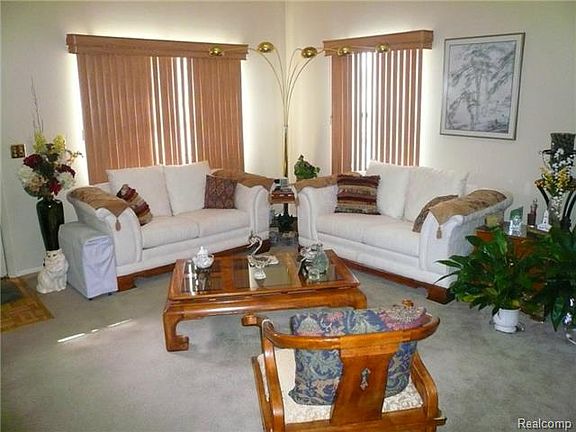 4th image of 24757 Primrose Ln #1