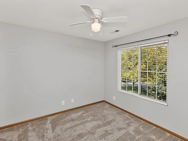 760 SE Carefree Ln — Photo 21