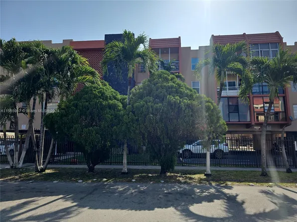 6095 W 19th Ave APT 311, Hialeah, FL 33012