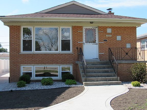 2nd image of 5909 W 89th St