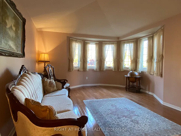 92 Nelson Cir — Photo 2