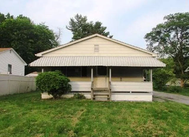 223 Lettie Ave photo 1