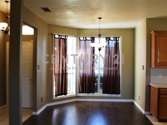 3rd image of 2532 John Dr