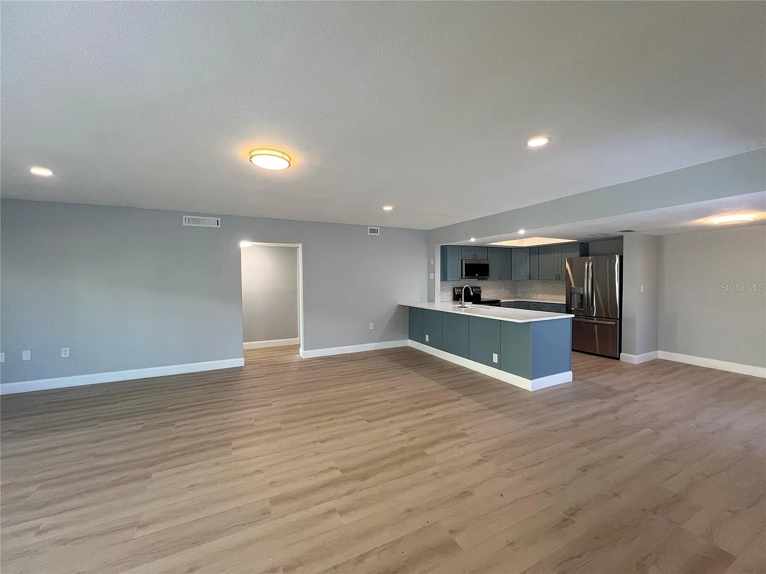 2 bed, 1315 sqft, $2,550 — Photo 2