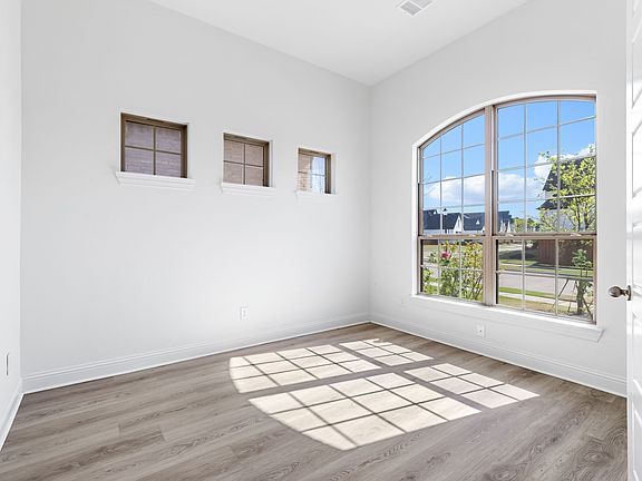 3rd image of 4308 Prickly Pear Ave