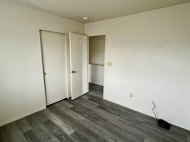 2149 Stormy Creek Ct — Photo 13