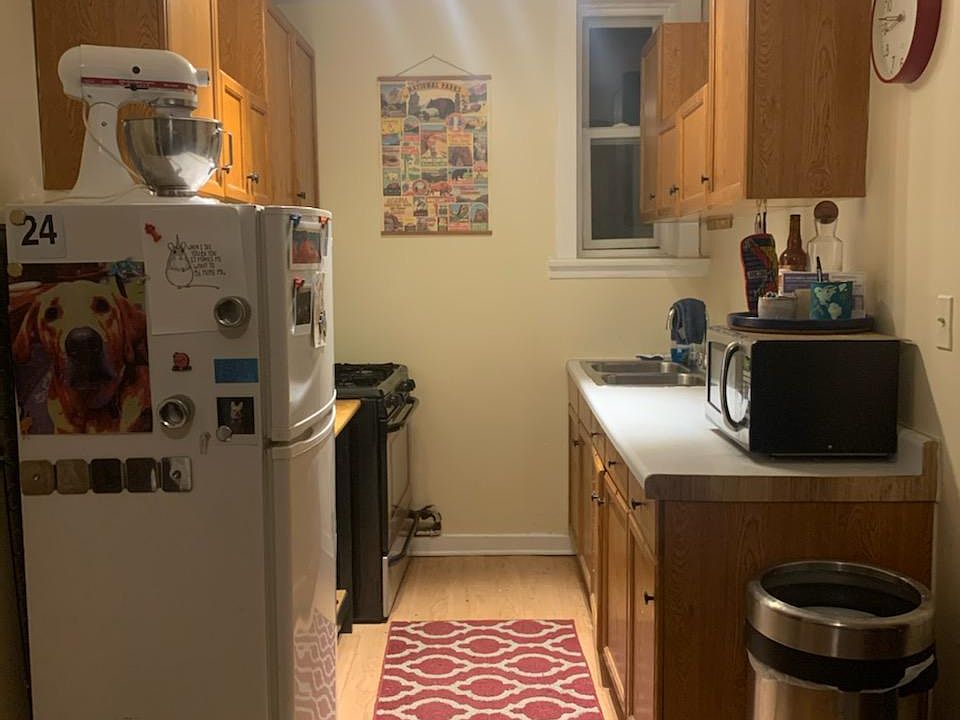 1st image of 1137 W Belmont Ave APT 2C