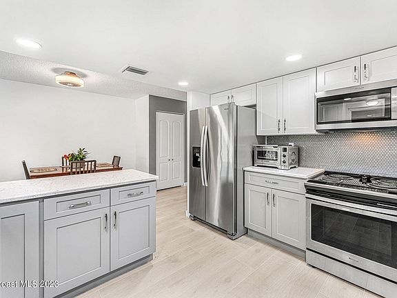 5th image of 1705 Brookside St NE
