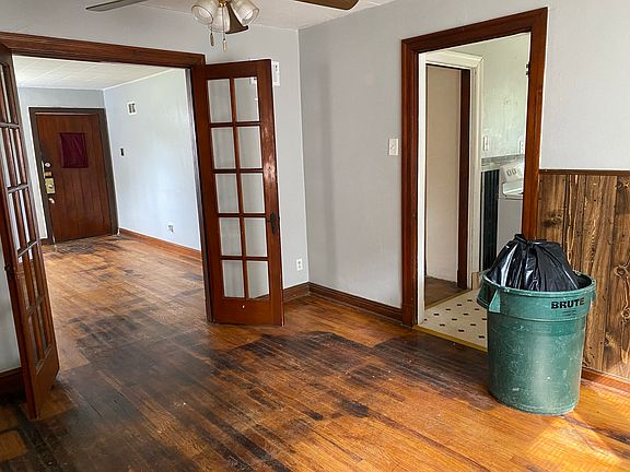3rd image of 226 Henquin Dr