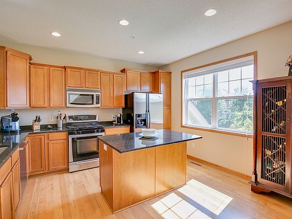 4th image of 11739 Emery Village Dr N