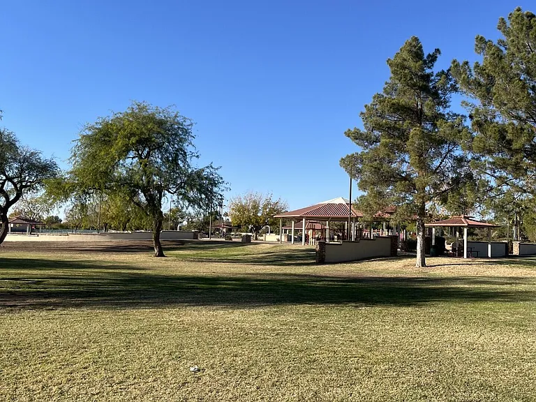 7211 W Irma Ln — Photo 5