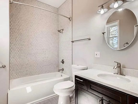 5th image of 4514 S Calumet Ave #2N
