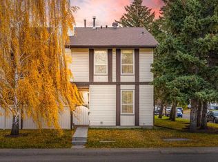 3200 SE 60th St NE #4, Calgary, AB T1Y4K8