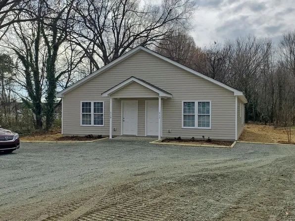 317 E Gilbreath St, Graham, NC 27253