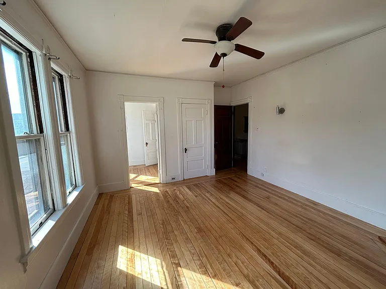 130 Vernon St #1 — Photo 5