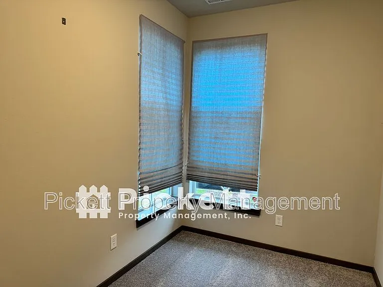 5146 Granger St — Photo 3