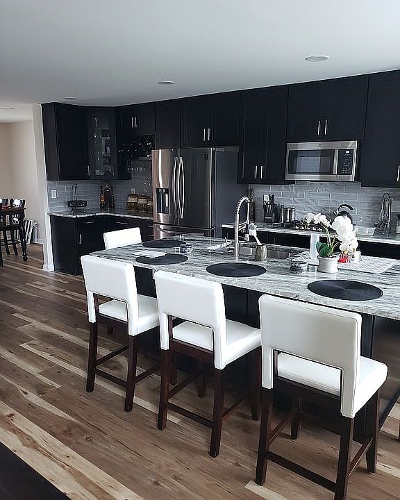 spacious island seating