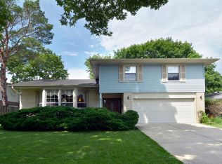 1814 N Stratford Rd, Arlington Heights, IL 60004