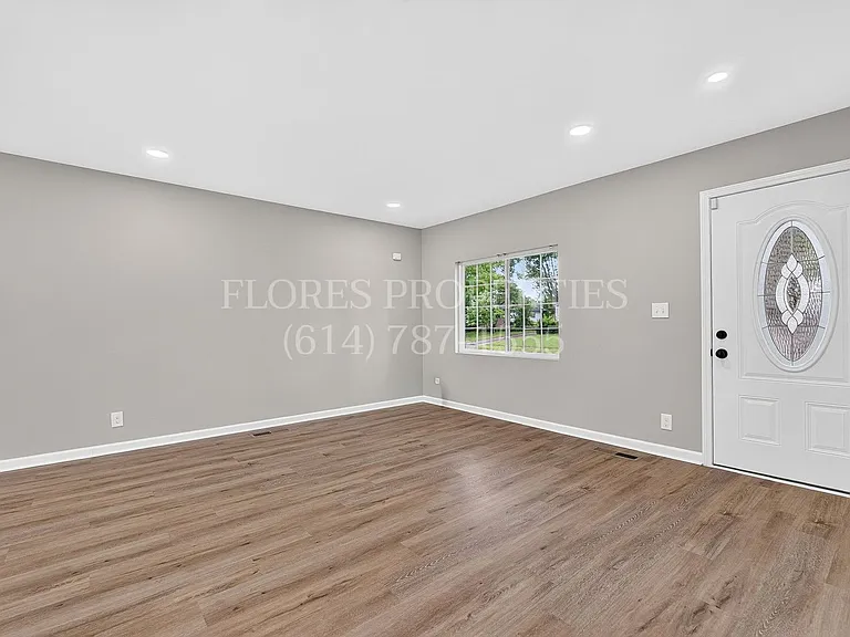 1300 Evaline Dr — Photo 14