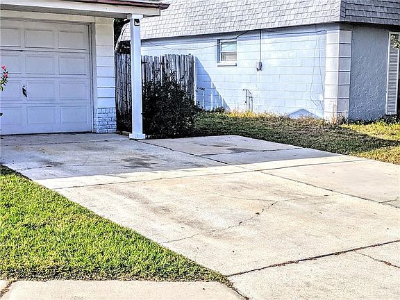 5th image of 3609 Rockaway Dr