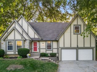 8326 Knox St, Overland Park, KS 66212