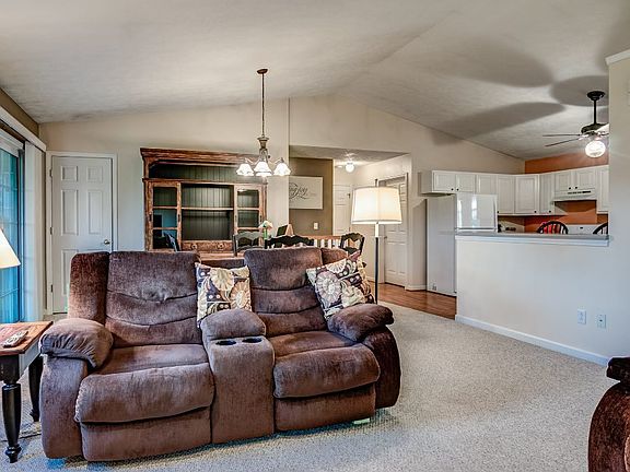 3rd image of 4380 Westlake Village Dr