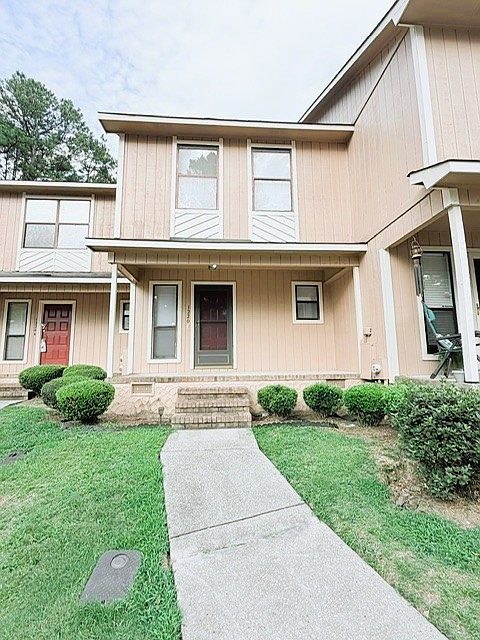 1st image of 1220 N Forest Dr