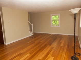 17 Lenny Ln #A, Hudson, NH 03051